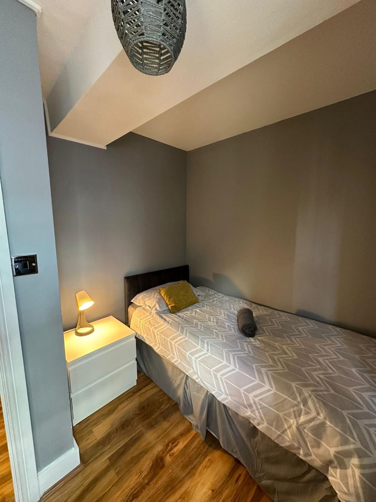 Lovely 2 Bedrooms Apartment Londyn Zewnętrze zdjęcie